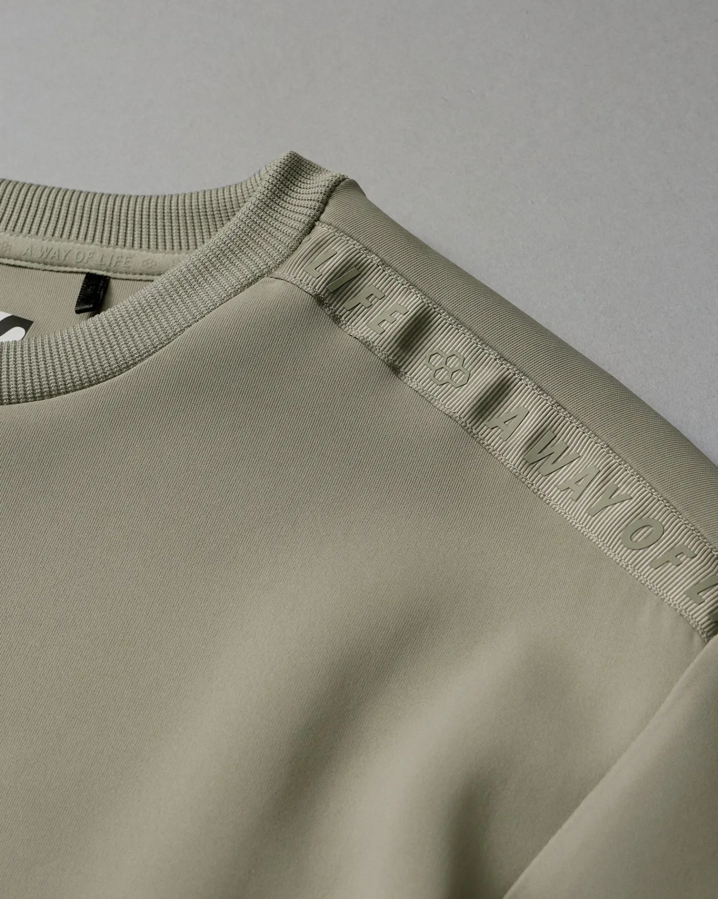 Hoodies & Pullovers>RUDIS COOL-FEEL Women's Fitted Crew - Olive