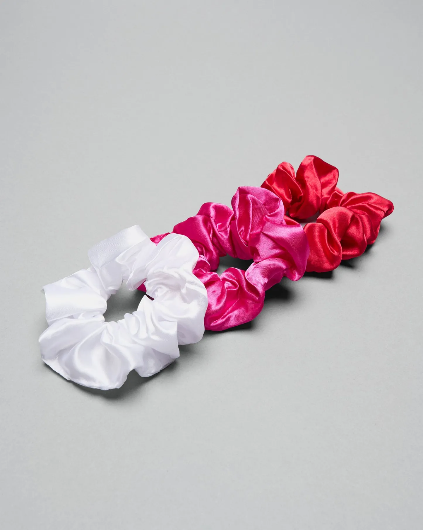 Accessories|Accessories>RUDIS Sarah Hildebrandt 3-Pack Scrunchies - White/Pink/Red